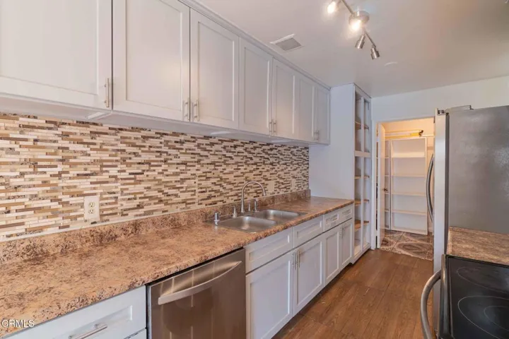 414 N Palm Avenue, Santa Paula, California 93060 — photo 5
