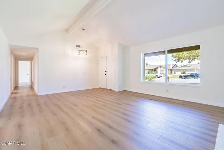 Livingroom3