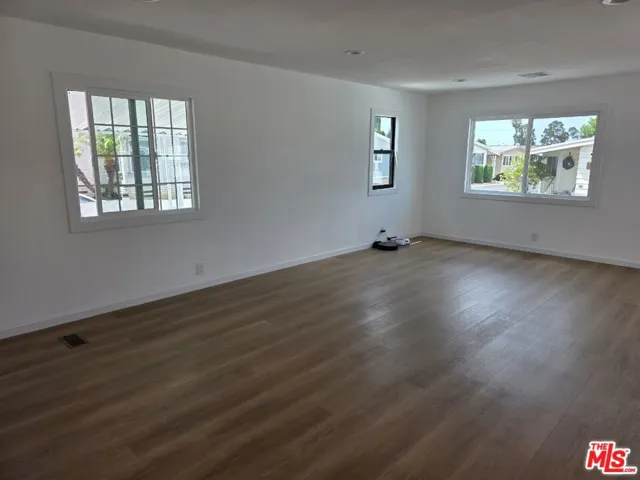 17700 S Avalon Boulevard 204, Carson, California 90746 — photo 4