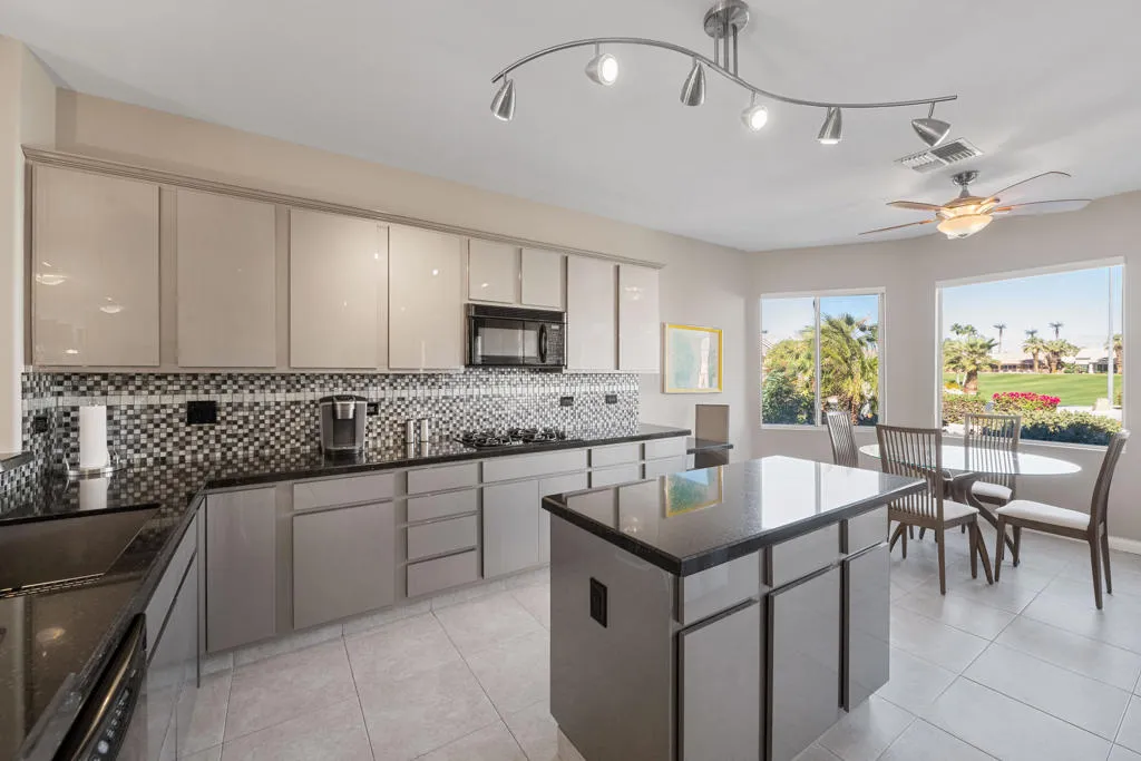 37127 Turnberry Isle Dr-17