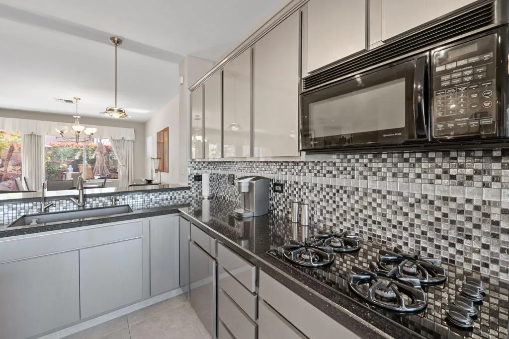 37127 Turnberry Isle Dr-21