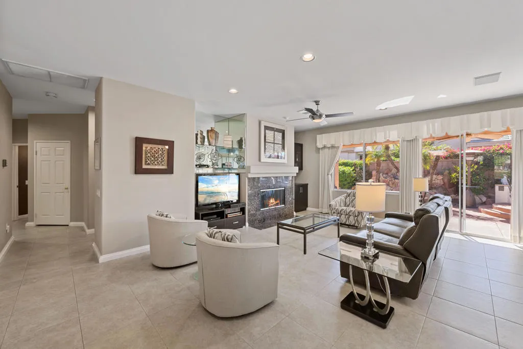 37127 Turnberry Isle Dr-10