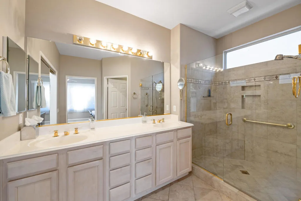 37127 Turnberry Isle Dr-27