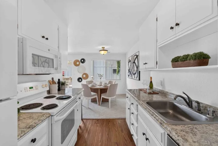 255 S Rengstorff Avenue 42, Mountain View, California 94040 — photo 4