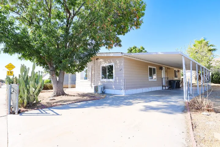 315 North Palomar Avenue, San Jacinto, California 92582 — photo 5