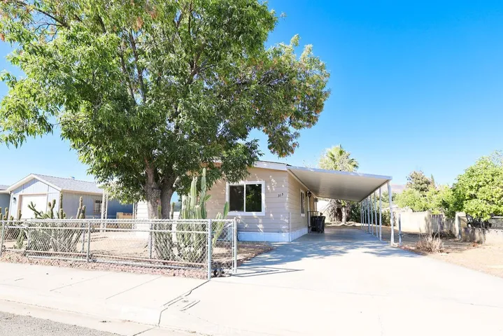 315 North Palomar Avenue, San Jacinto, California 92582 — photo 4