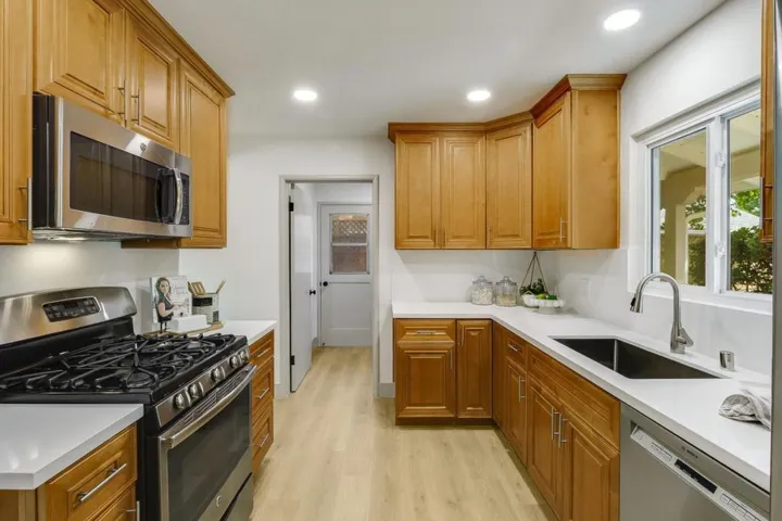 421 Manchester Avenue, Campbell, California 95008 — photo 4