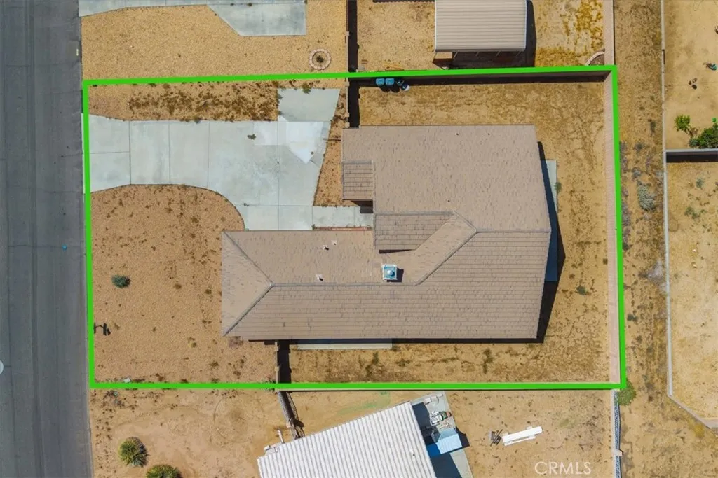 Aerial (yard has been completely cleaned after this photo was taken)