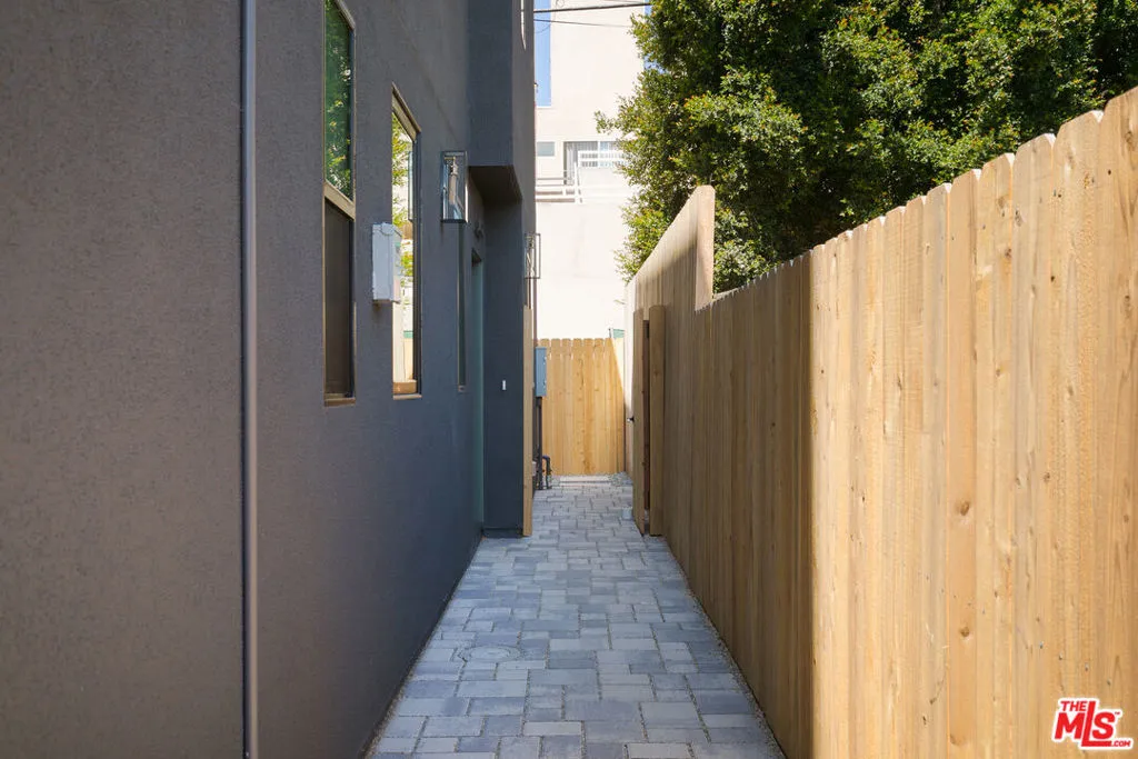 Private outdoor space for unit