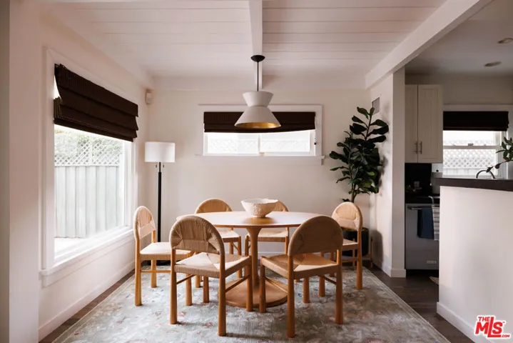 4176 Klump Avenue, Studio City, California 91602 — photo 4