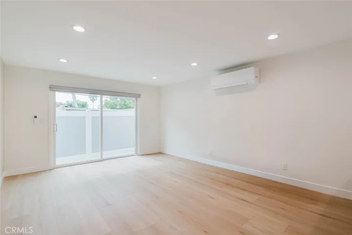 3406 Garden Avenue 4, Los Angeles, California 90039 — photo 4