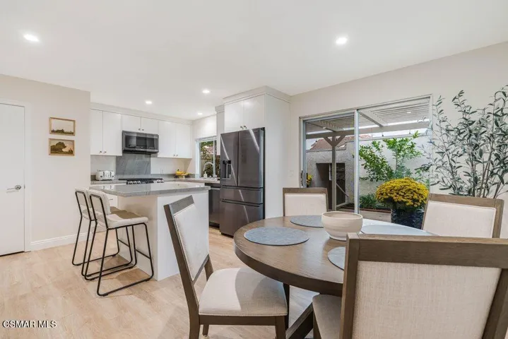 242 Green Lea Place, Thousand Oaks, California 91361 — photo 5