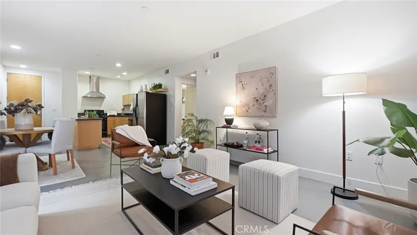 5232 Satsuma, North Hollywood, California 91601 — photo 4