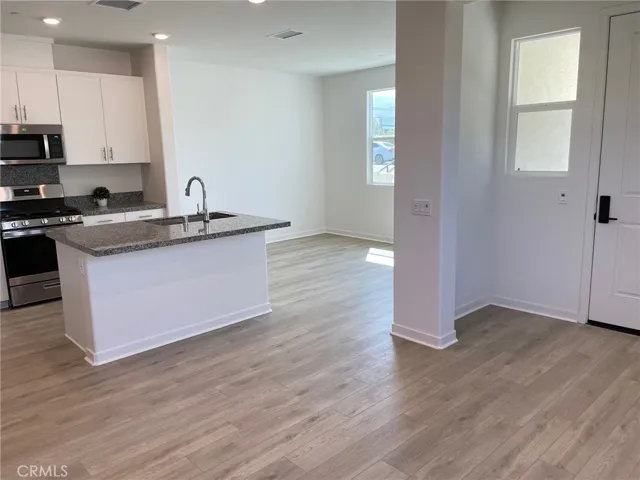 3962 Lavine Way 101, Corona, California 92883 — photo 4