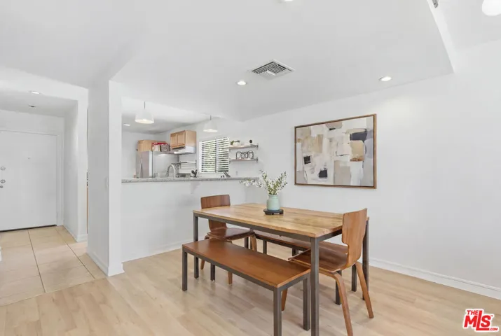 350 Burchett Street 101, Glendale, California 91203 — photo 5
