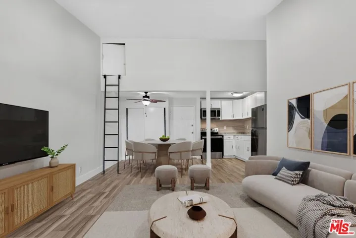 21801 Roscoe Boulevard 206, Los Angeles, California 91304 — photo 5