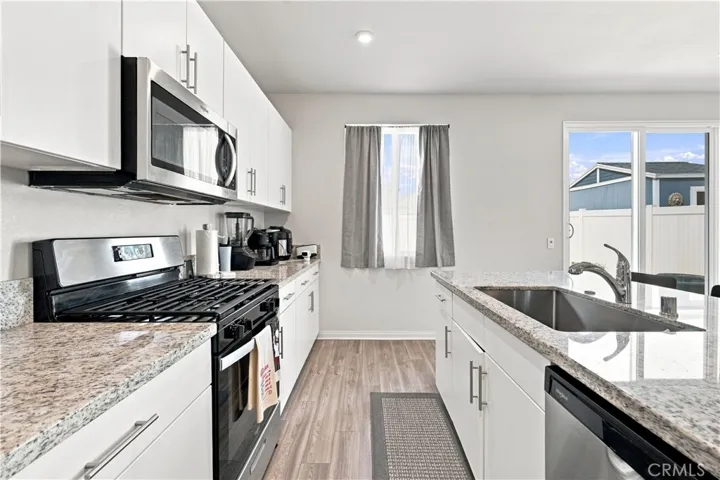 1744 Plume, San Jacinto, California 92583 — photo 5