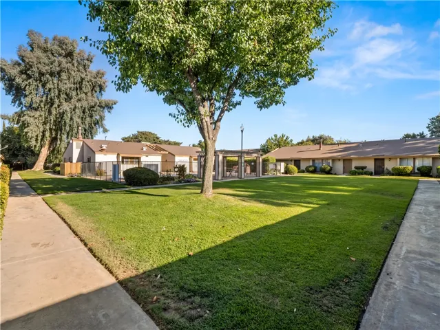 4654 N Chestnut, Fresno, California 93726 — photo 4