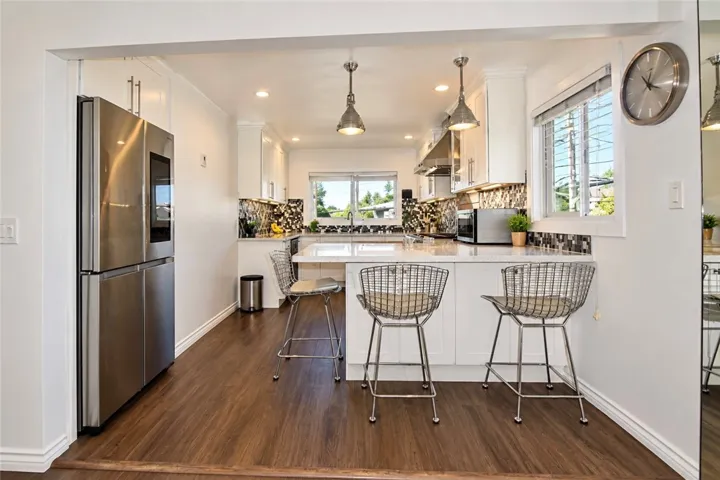 907 Electric, Seal Beach, California 90740 — photo 4