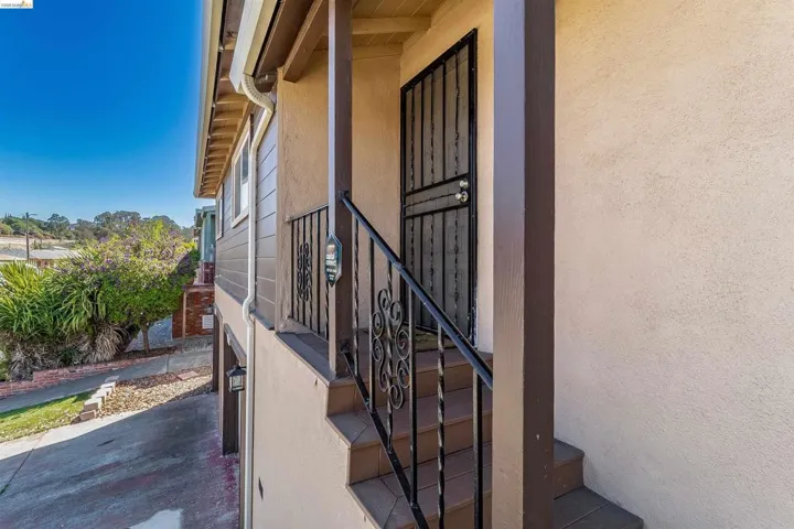 335 Pepper Dr, Vallejo, California 94589 — photo 5