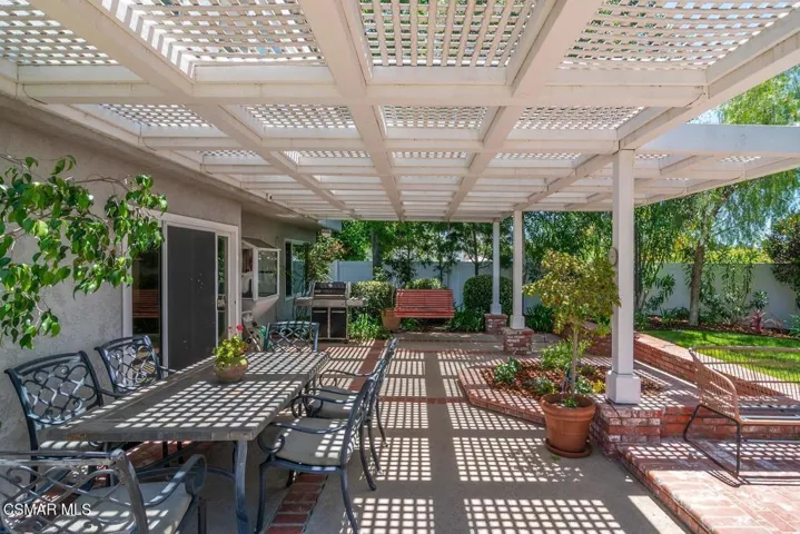 907 Sagebrush Covered Patio 2