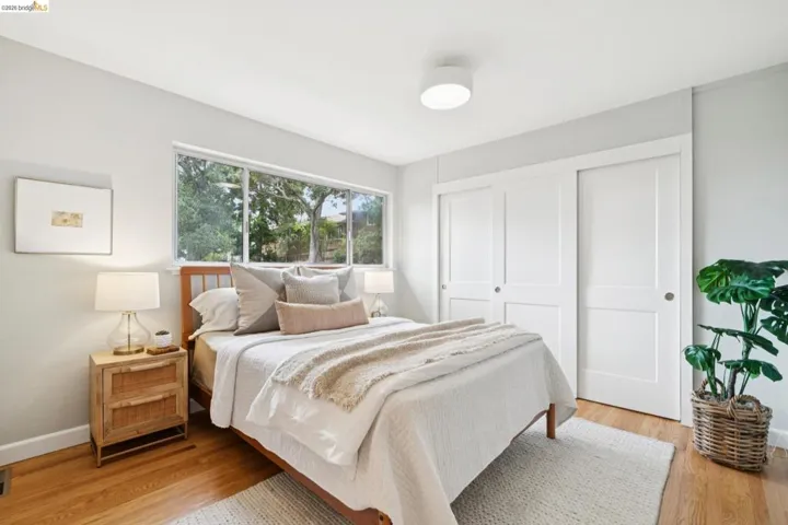 4325 Mountain View, Oakland, California 94605 — photo 4