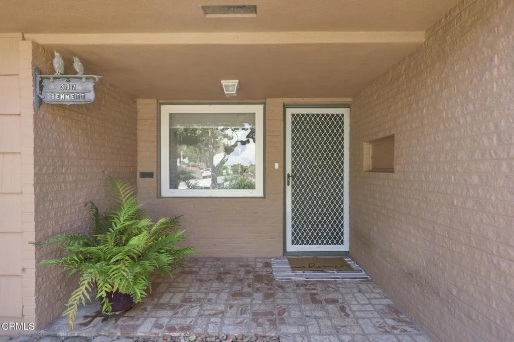 297 Palomares Avenue Avenue, Ventura, California 93003 — photo 5