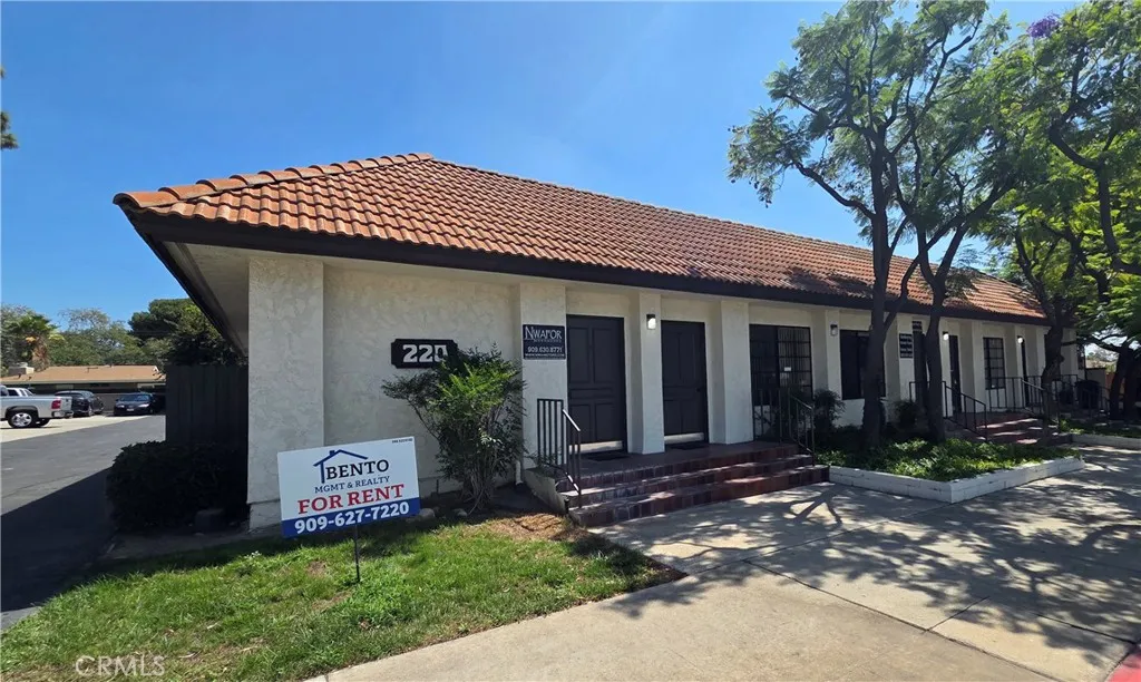 220 S Indian Hill Boulevard J, Claremont, California 91711 — photo 4