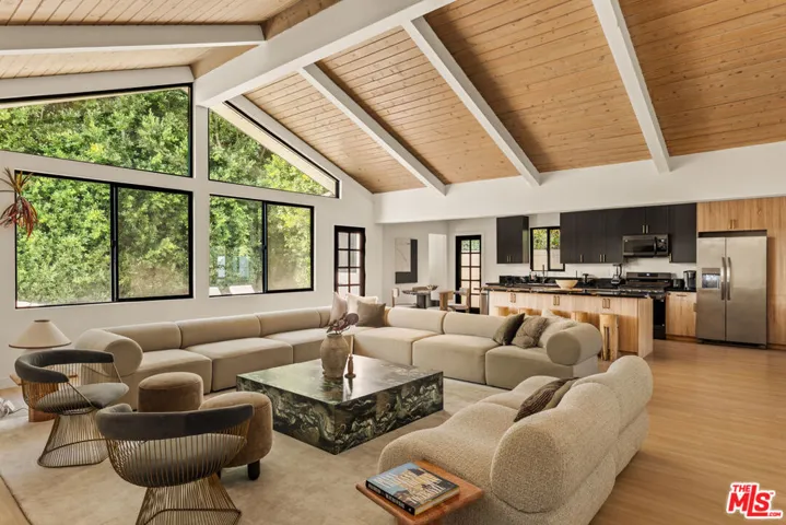 14011 Magnolia Boulevard, Sherman Oaks, California 91423 — photo 4