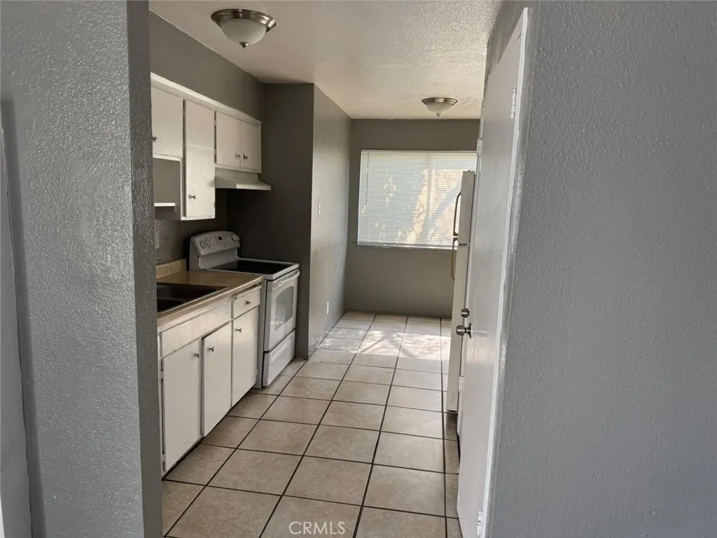 2025 E White 5, Fresno, California 93701 — photo 4