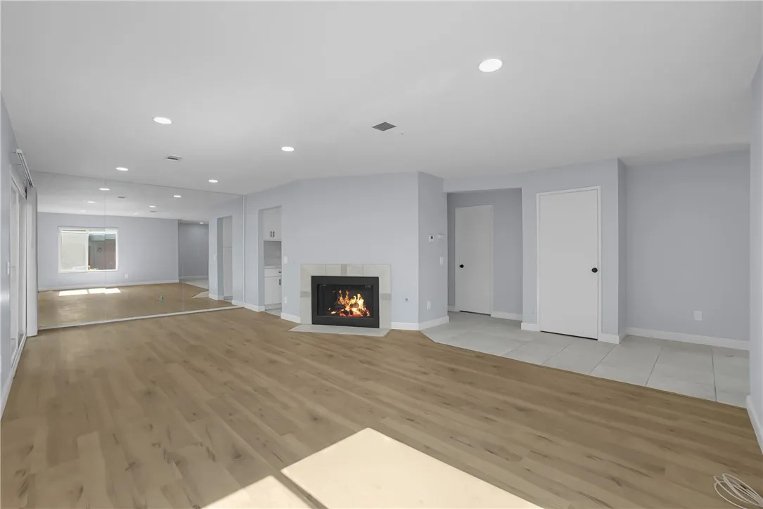 gallery-image 4