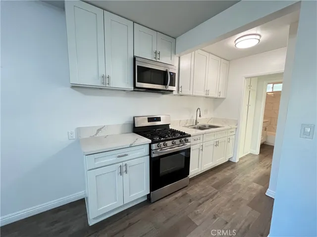 12926 Doty Avenue 27, Hawthorne, California 90250 — photo 5