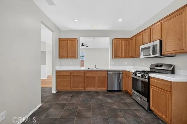 897 Peaceful Lane, San Jacinto, California 92582 — photo 5