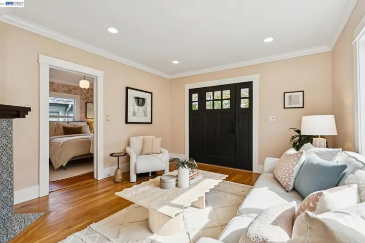 5335 El Camile Ave, Oakland, California 94619 — photo 5