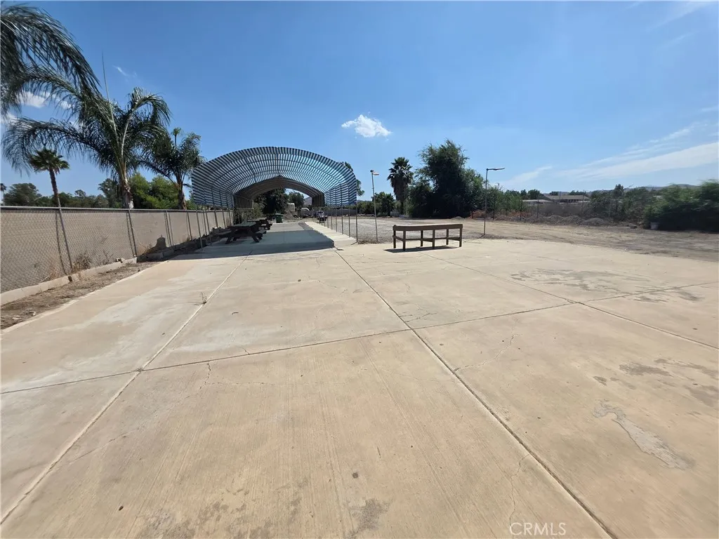 21321 Cajalco, Perris, California 92570 — photo 4