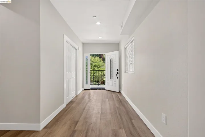 6105 Oakdale Ave, Oakland, California 94605 — photo 4