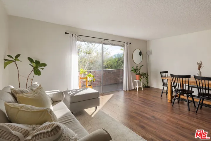 1935 Alpha Road 323, Glendale, California 91208 — photo 5