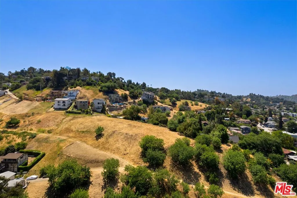 3586 N Mimosa Drive, Los Angeles, California 90065 — photo 4