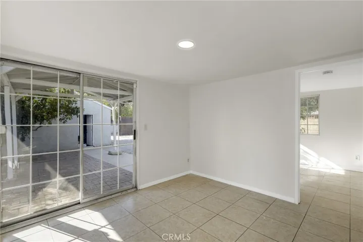 7955 White Oak, Reseda, California 91335 — photo 4