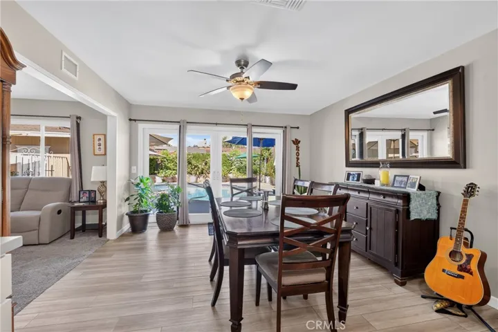 401 Robinhood Lane, Redlands, California 92373 — photo 4