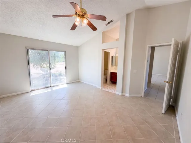 13561 Glacier, Hesperia, California 92345 — photo 4