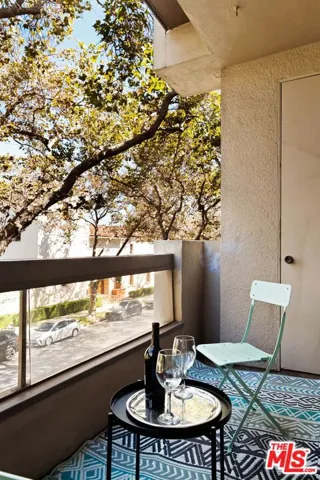 141 S Linden Drive 204, Beverly Hills, California 90212 — photo 5