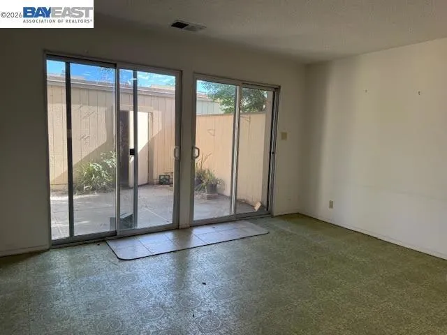 3204 Fiji Ln, Alameda, California 94502 — photo 5