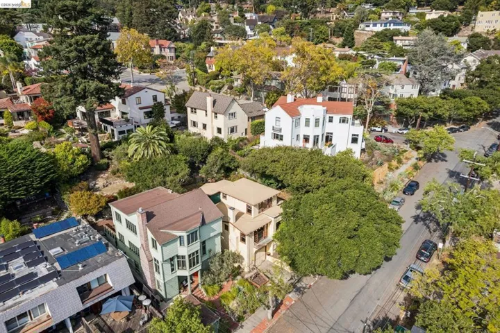 2605 Hilgard Ave, Berkeley, California 94709 — photo 5
