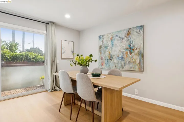 127 Bayo Vista Ave 104, Oakland, California 94611 — photo 4