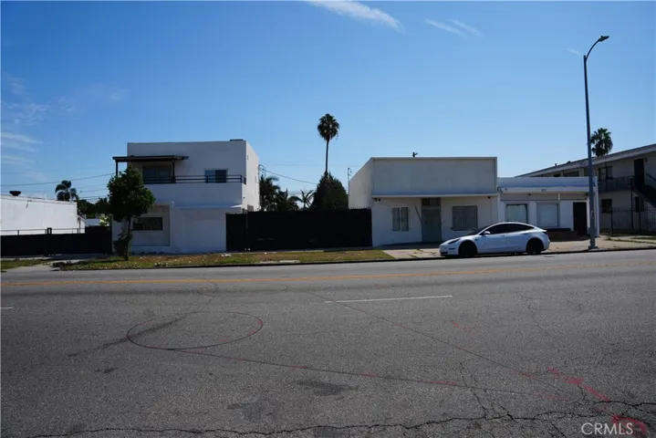 7506 S Wester Av. Los Angeles, Other, California 90047 — photo 5