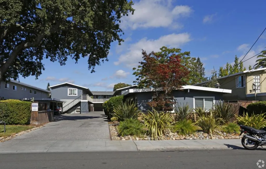 330 Ventura Ave