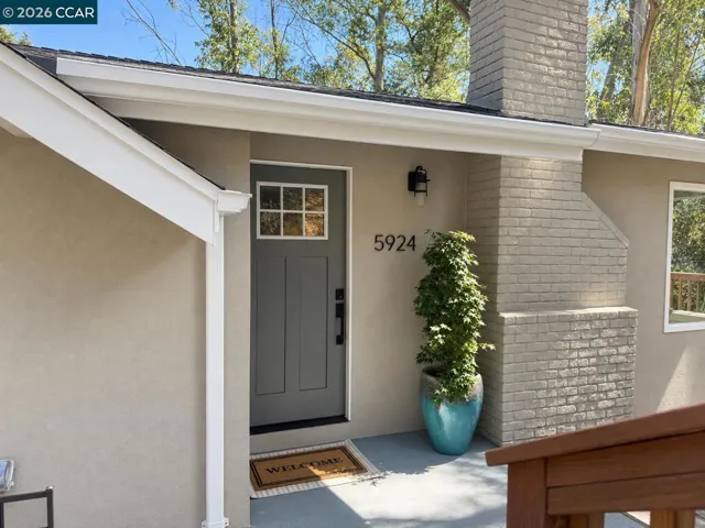 5924 Balboa Dr, Oakland, California 94611 — photo 5