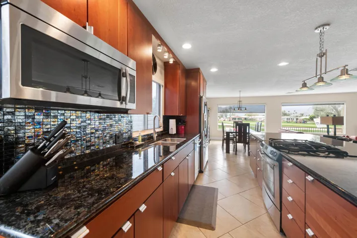 73721 Oak Flats Dr MLS-12