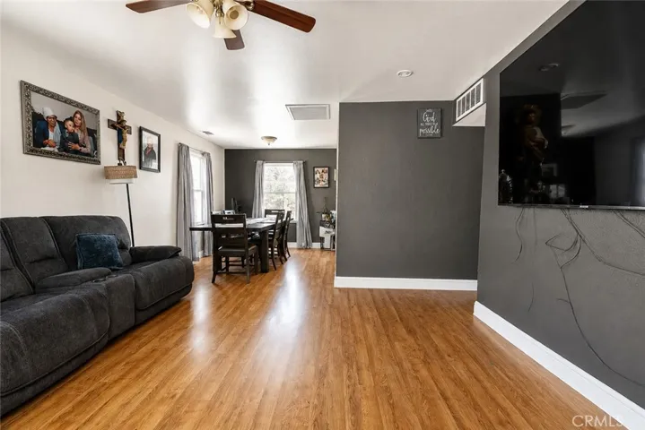 1321 Vale, Bakersfield, California 93306 — photo 5